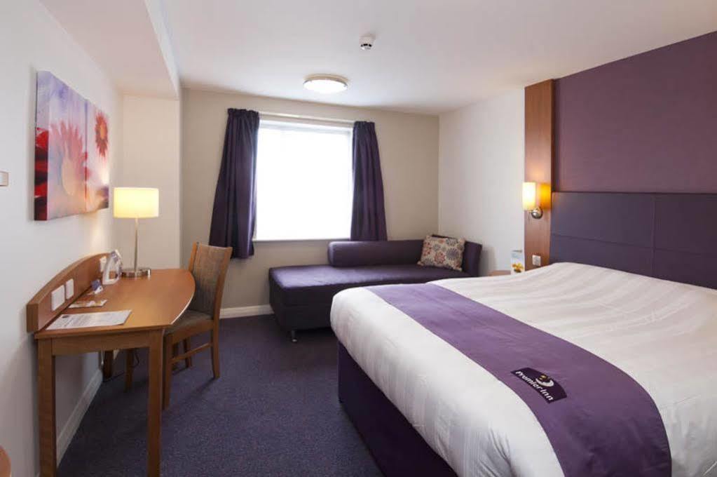 Premier Inn Greenock Ngoại thất bức ảnh
